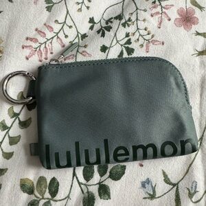 Lululemon eucalyptus green card pouch